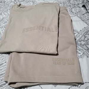 Essentials Fear of God Beige Sweatshirt and Shorts Set